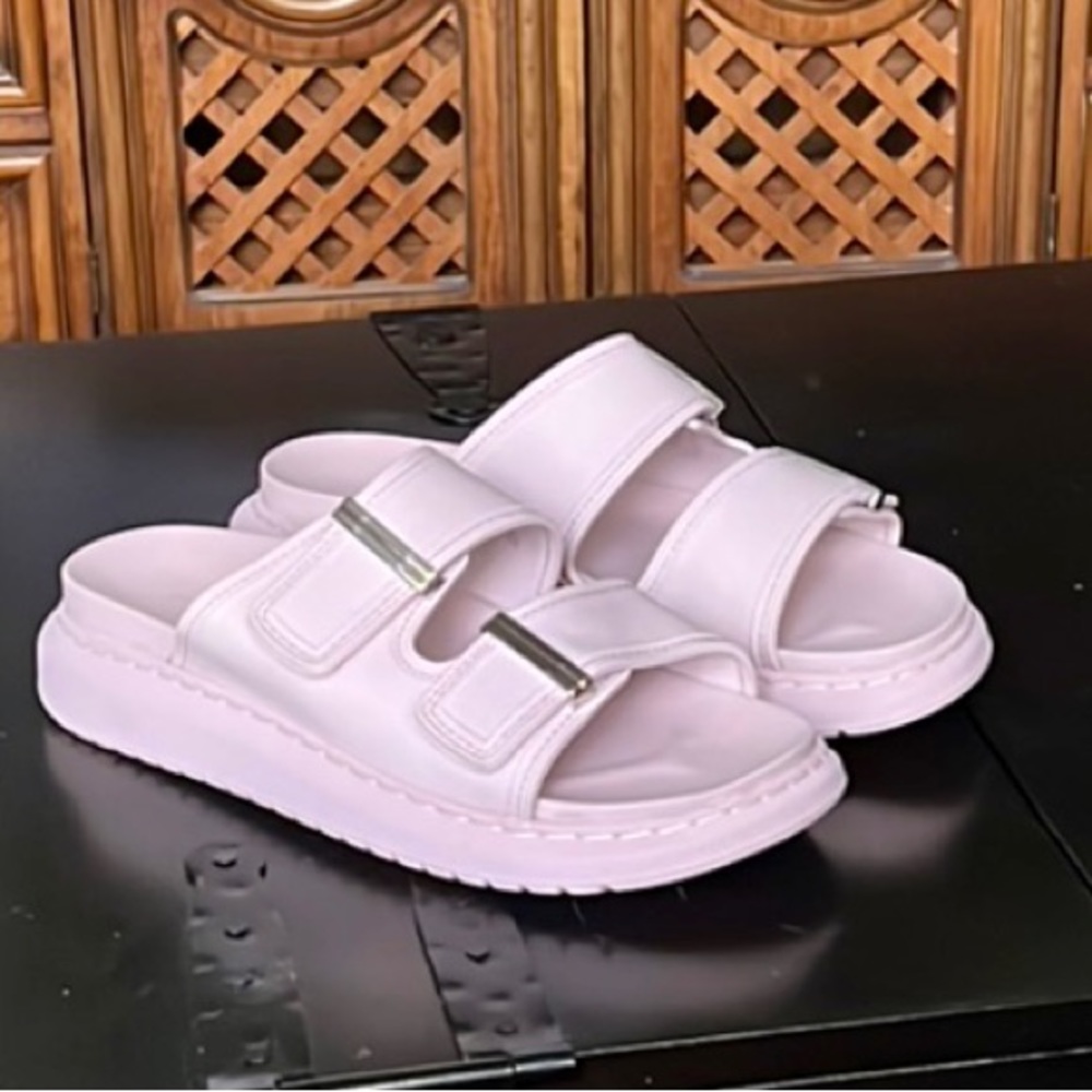 Madden Girl Kingsley Platform Footbed Slides Sandals